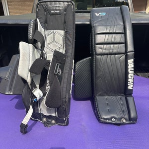 30" 2024 Vaughn Velocity V9 Goalie Leg Pads (Used)
