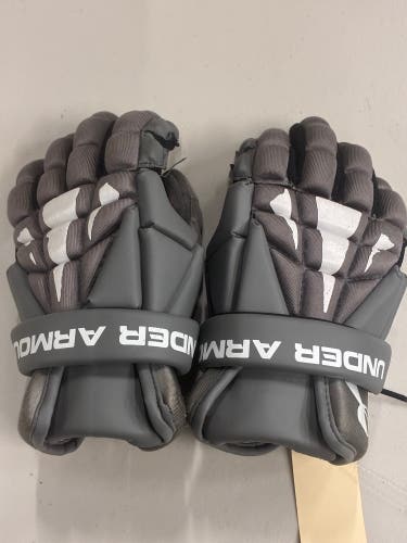 Under Armour Lacrosse Gloves Medium (Used)