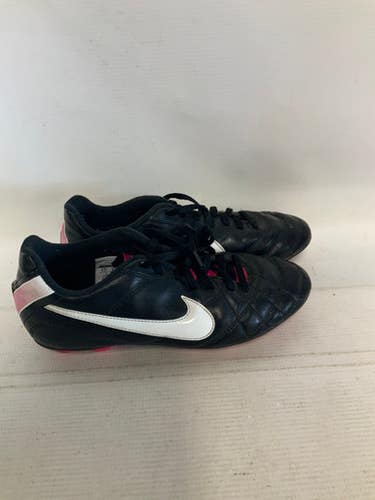 Used Nike BLACK/PINK Soccer Cleats Black Senior 5.5 11823-S000033830