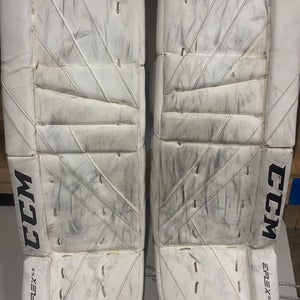 White 30" Intermediate CCM Extreme Flex 5.5 Goalie Leg Pads (Used)