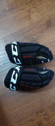 CCM M001 jr hg edge bbrd 12 Gloves 12" (Used)