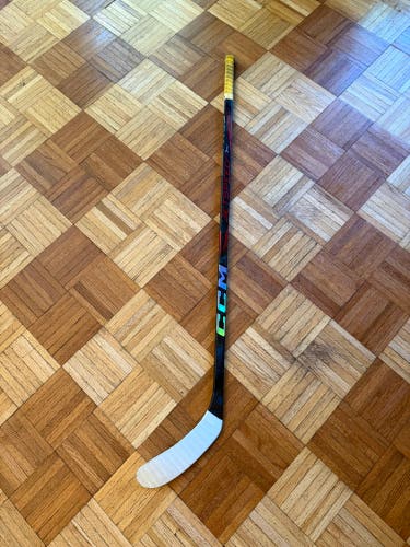 Junior CCM Jetspeed FT6 Pro Left Hand Hockey Stick P28 (Used)