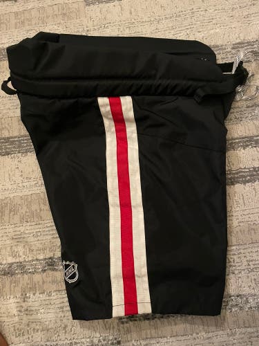 Like New Pro Stock Easton Hockey Pant Shell Chicago Blackhawks Trevor Daley