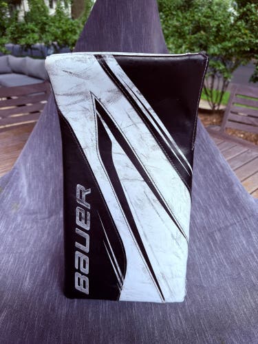 Used  Bauer M5 Pro Goalie Blocker - Senior Regular