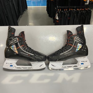 Used True HZRDUS 9X Size 9 Regular Width Skates