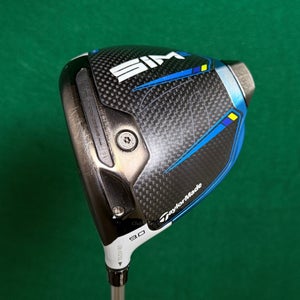 LH TaylorMade SIM 2 9 Driver Aldila Ascent 40-A Graphite Seniors w/HC
