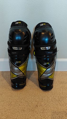 Intermediate Bauer Supreme 3S 14" Shin Pads (Used)