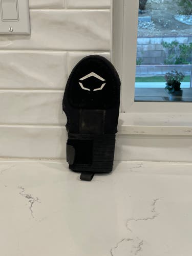 Black Junior EvoShield Sliding Mitt (Used)