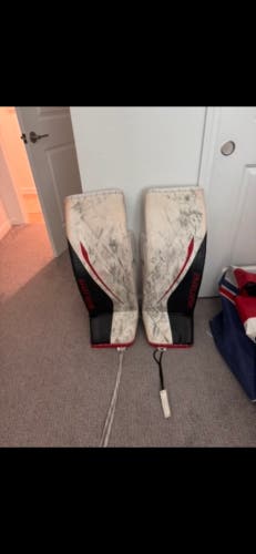 Medium 2024 Bauer Hyperlite 2 Goalie Leg Pads Pro Stock (Used)
