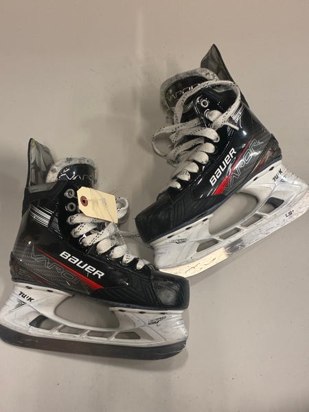 Intermediate Bauer Vapor X3 Hockey Skates Regular Width Size 4 (Used)