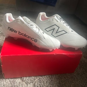 White Unisex Size M 8.0 (W 9.5) New Balance Burn X4 Low Top (New)