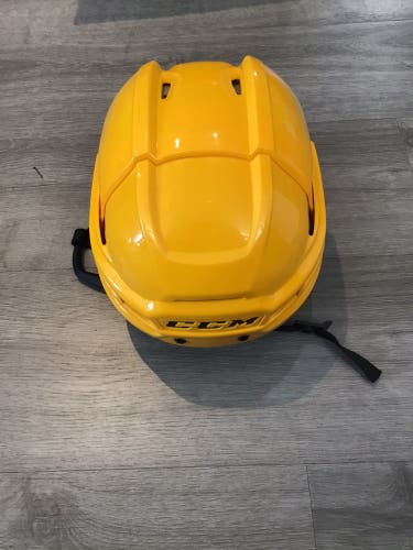 Small CCM Tacks 910 Helmet Pro Stock (Used)