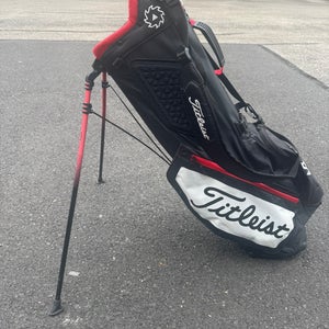 Titleist Players 4 Stand Golf Bag