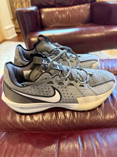 Men's Size M 9.0 (W 10.0) Nike GT Cut Shoes (Used)