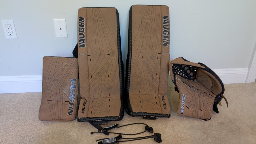 Vaughn SLR4 Goalie Full Set  26" + 2  Legs, Intermediate Glove/Blocker (Used)