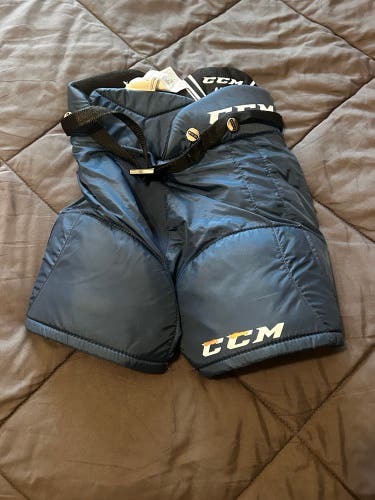 Youth Small CCM Hockey Pants (Used)
