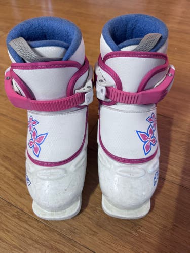 Kid's Nordica Ski Boots Soft Flex (Used) Size 17-18
