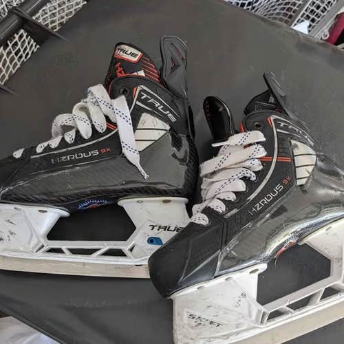 True HZRDUS 9X Hockey Skates Regular Width Size 4.5 (Used)