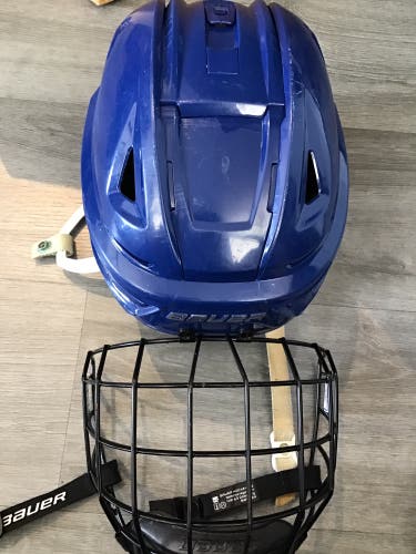 Medium Bauer Re-Akt 150 Helmet Pro Stock (Used)