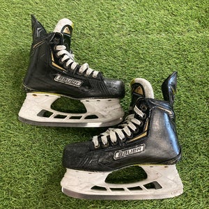 Junior Bauer Supreme 2S Hockey Skates Regular Width Size 3.5 (Used)