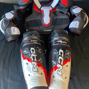 Small Junior CCM Jetspeed FT680 Shoulder Pads (Used)
