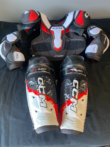 Small Junior CCM Jetspeed FT680 Shoulder Pads (Used)