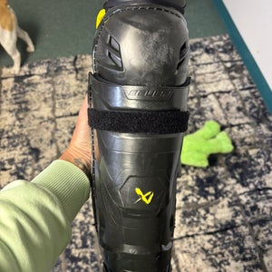 Junior Bauer Mach 12" Shin Pads (Used)