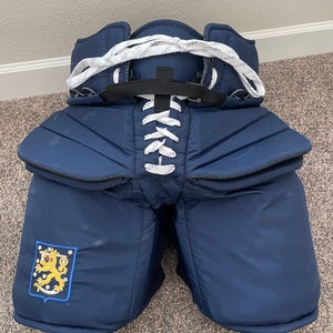 Juuse Saros team Finland Vaughn V10 Pro Carbon Pants