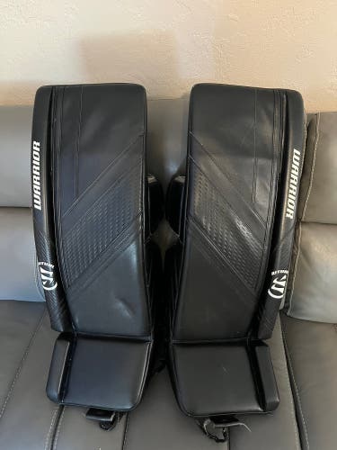 33" 2023 Warrior Ritual g6 Goalie Leg Pads (Used)