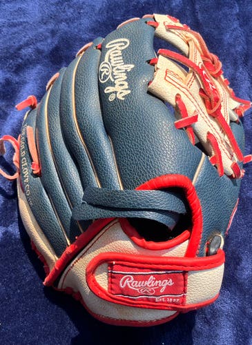 Blue Rawlings Player series RH Infield Baseball Glove 11" (Used)
