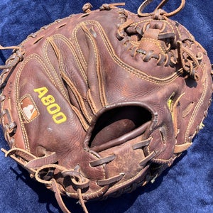 Brown Adult Wilson A800 RH Catcher's Baseball Glove 34" (Used)