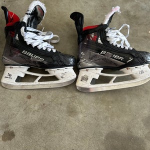 Bauer Vapor X5 Pro Hockey Skates Size 3 (Used)
