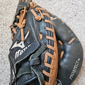 2010 Mizuno RH Catcher's Prospect Baseball Glove 10.5" (Used)