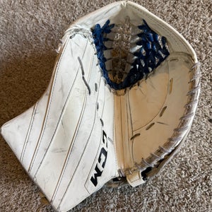 CCM Extreme Flex E5.5 Regular (Used)