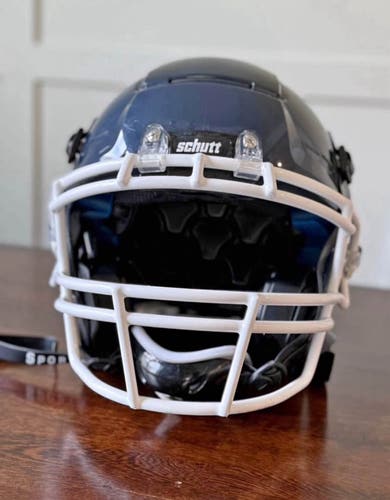 Youth Schutt F7 LX1 Size Small