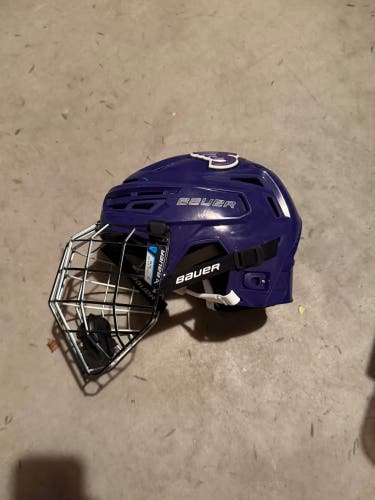 Medium Bauer Re-Akt 150 Helmet (Used)