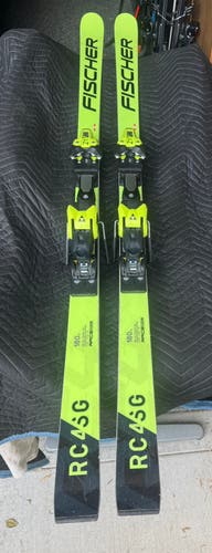 2023 Fischer RC4 World Cup SG Junior Skis 180cm With Bindings