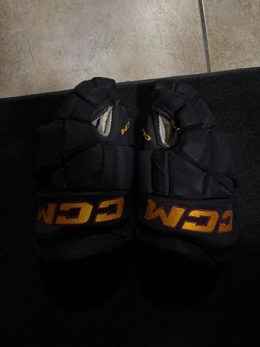 AHL Chicago Wolves Gloves
