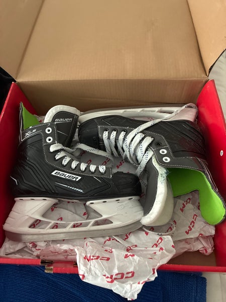 Bauer XLS Hockey Skates Regular Width 6 (Used)