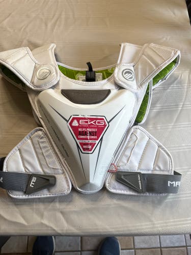 Large Maverik M5 Speed Pad Shoulder Pads (Used)