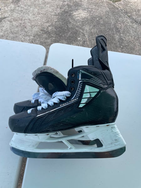Senior True Pro Custom Hockey Skates Regular Width Pro Stock 8 (Used)