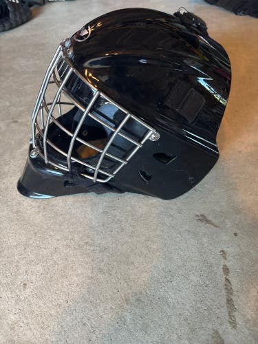 Junior Wall W1 Goalie Mask (Used)