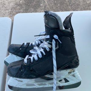 Senior Bauer Supreme Mach Hockey Skates Regular Width Pro Stock 9 (Used)