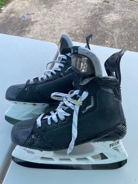 Senior Bauer Supreme Mach Hockey Skates Regular Width Pro Stock 9 (Used)