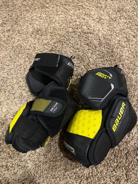 Intermediate Medium Bauer Supreme Ignite Pro Shoulder Pads (Used)