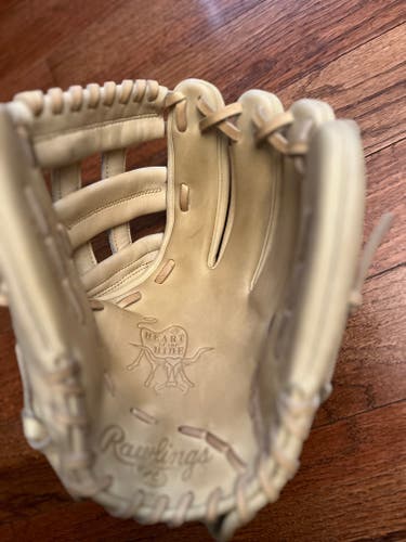 2025 Infield RH Rawlings Heart of the Hide Baseball Glove 12.25"