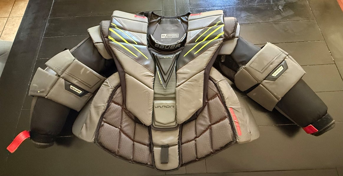 Bauer Hyperlite Chest Protector (size large)