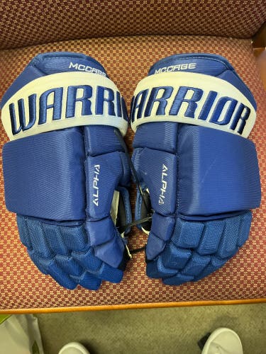 Warrior Alpha Pro Stock Hockey Gloves 13" - D