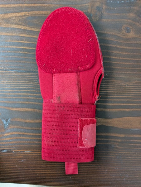 Red EvoShield Sliding Mitt for right hand