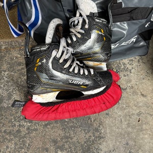 2024 Bauer Supreme M5 Pro Hockey Skates FIT 2 Width 7.5 (Used)